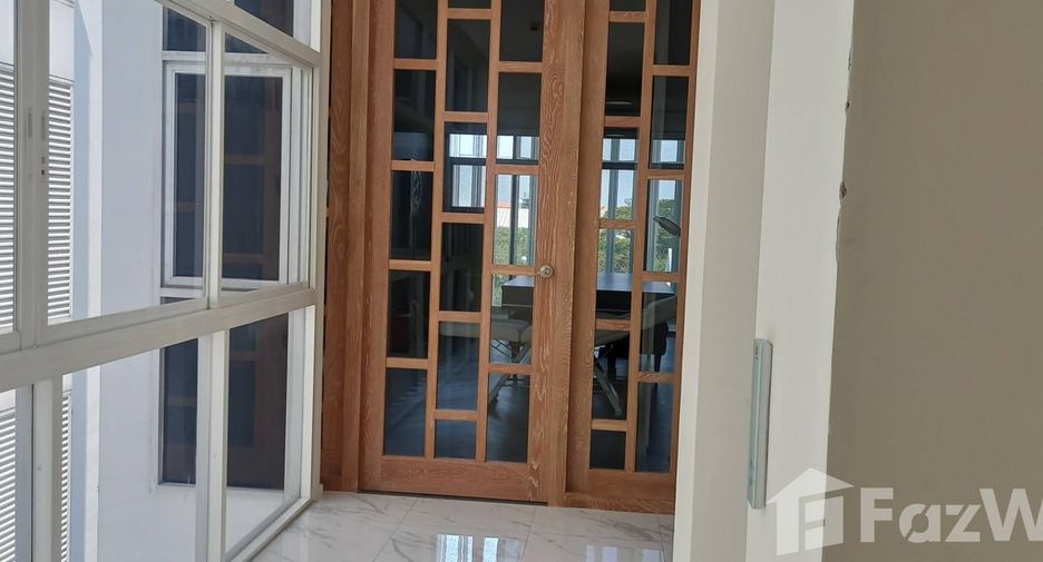 For sale 3 bedrooms townhouse in Prawet, Bangkok