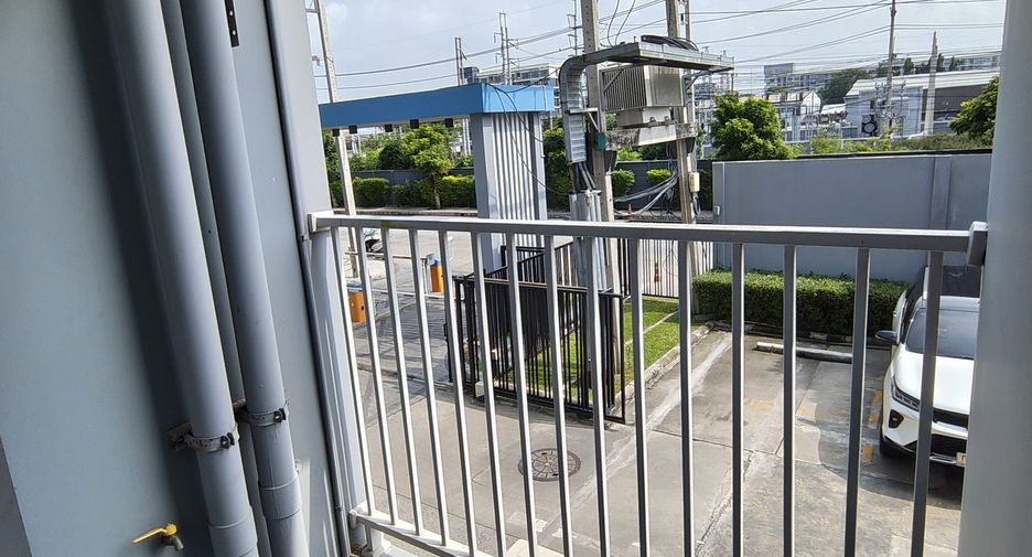 For sale and for rent studio condo in Khlong Luang, Pathum Thani