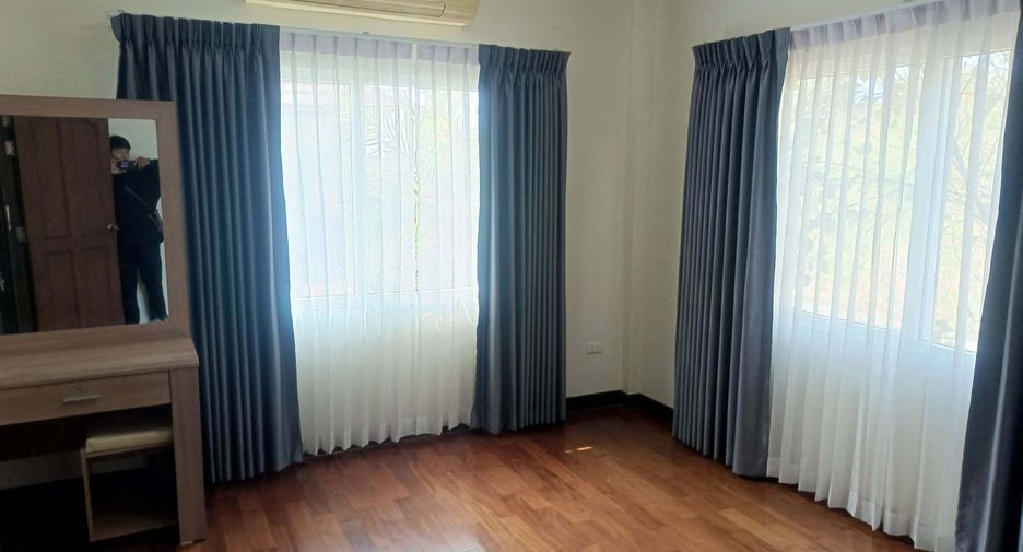 Haus zur Miete mit 3 Zimmer in Bang Lamung, Chonburi