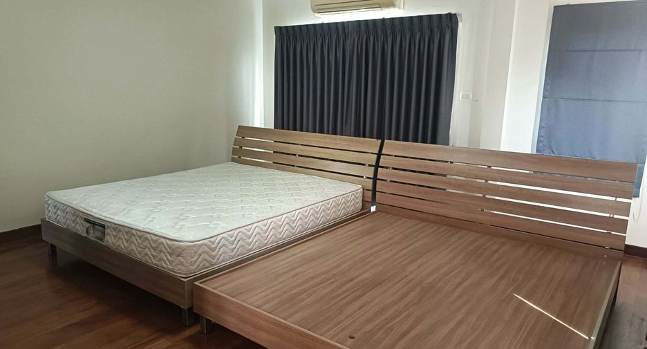 Haus zur Miete mit 3 Zimmer in Bang Lamung, Chonburi