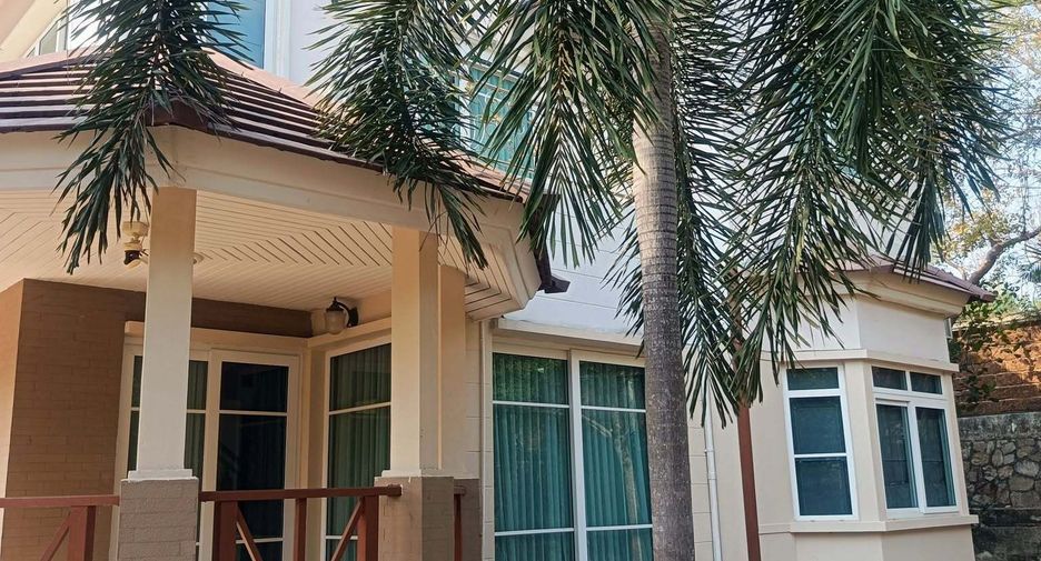 Haus zur Miete mit 3 Zimmer in Bang Lamung, Chonburi