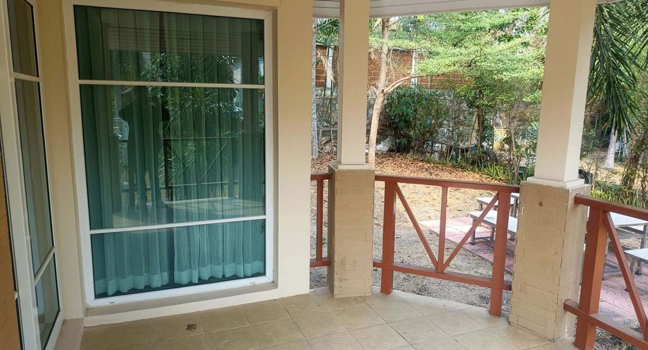 Haus zur Miete mit 3 Zimmer in Bang Lamung, Chonburi