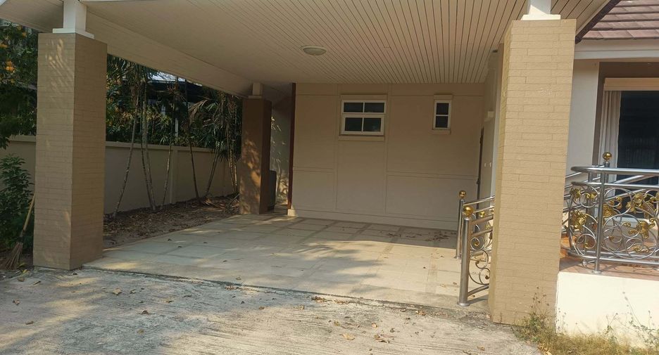 Haus zur Miete mit 3 Zimmer in Bang Lamung, Chonburi