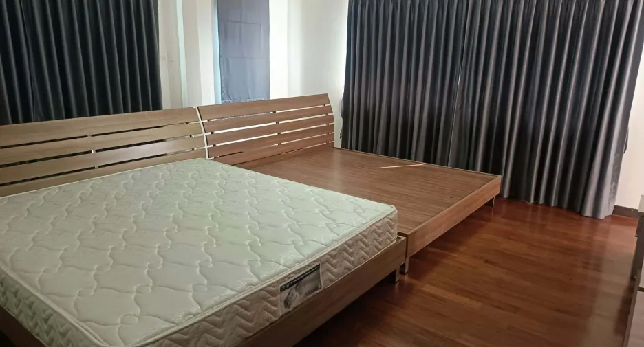 Haus zur Miete mit 3 Zimmer in Bang Lamung, Chonburi