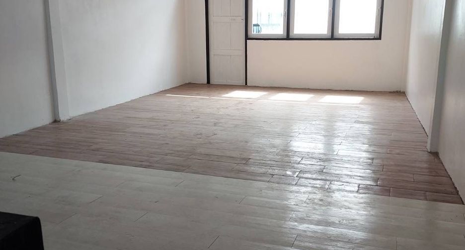 For rent and for sale retail Space in Bang Na, Bangkok