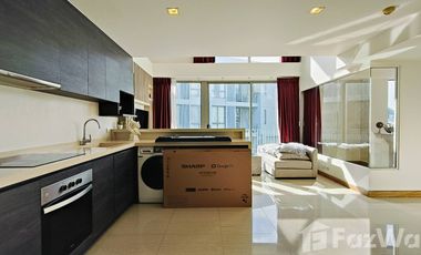 For sale and for rent 3 bedrooms condo in Watthana, Bangkok