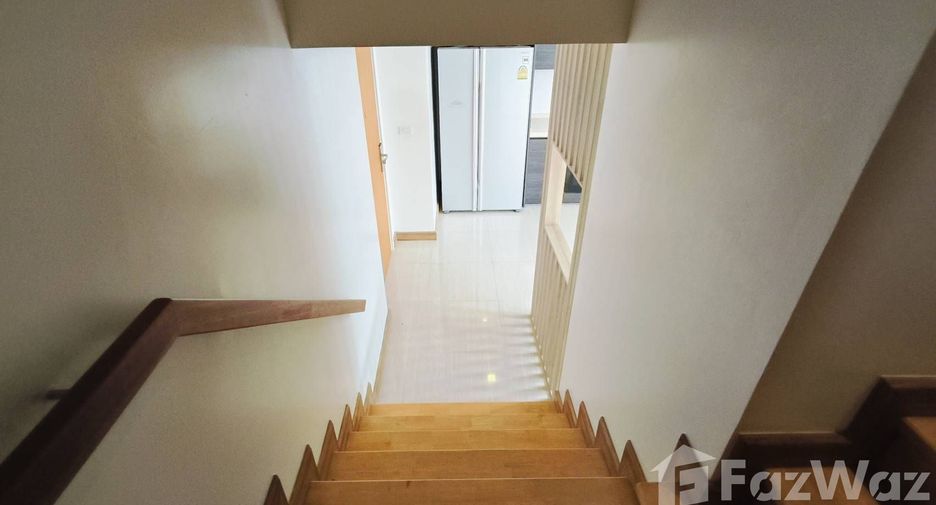 Condo en venta y en alquiler de 3 habitaciones en Watthana, Bangkok