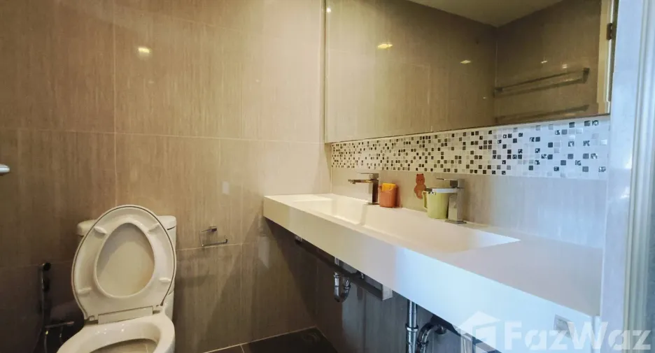 For sale and for rent 3 bedrooms condo in Watthana, Bangkok