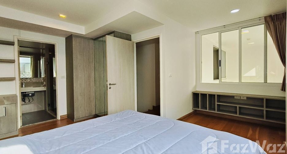 Condo en venta y en alquiler de 3 habitaciones en Watthana, Bangkok