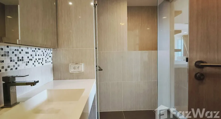 For sale and for rent 3 bedrooms condo in Watthana, Bangkok
