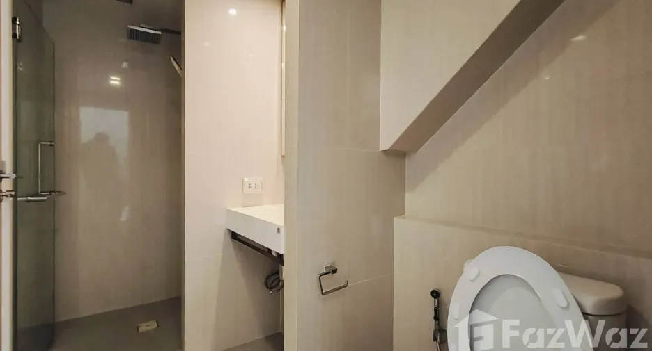 For sale and for rent 3 bedrooms condo in Watthana, Bangkok