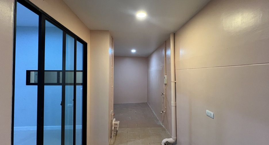 For sale 3 bedrooms house in Prawet, Bangkok