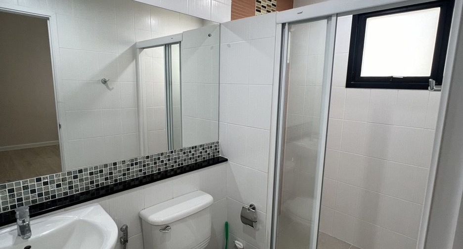 For sale 3 bedrooms house in Prawet, Bangkok