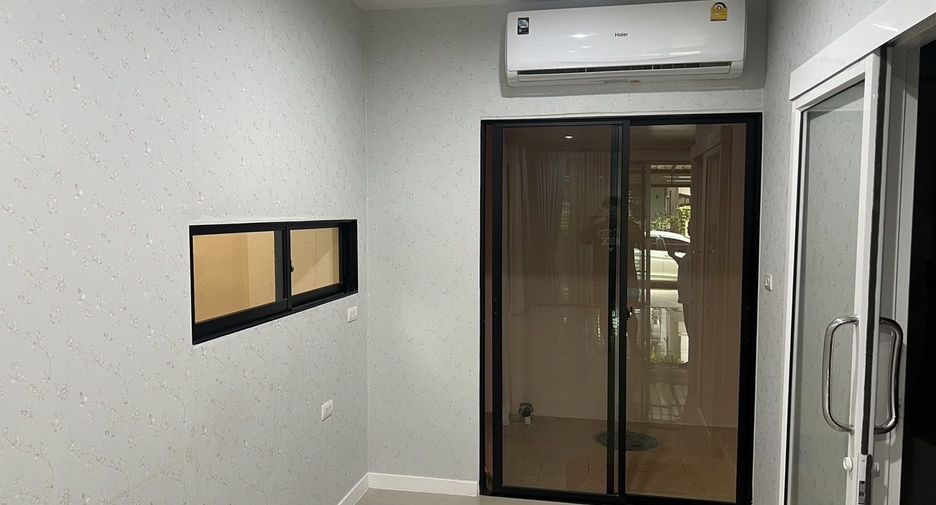 For sale 3 bedrooms house in Prawet, Bangkok