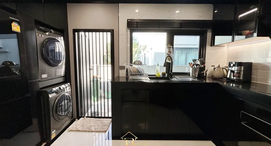 Casa en venta de 4 habitaciones en Mueang Pathum Thani, Pathum Thani