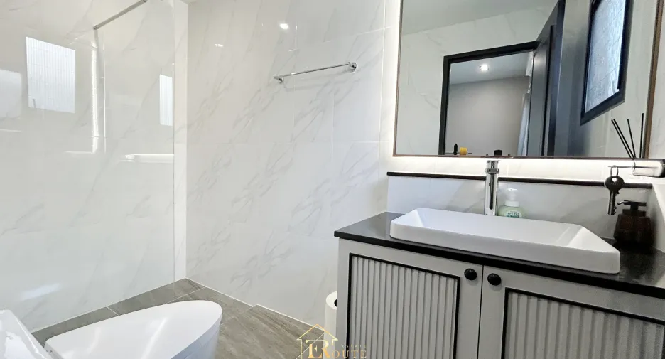 Casa en venta de 4 habitaciones en Mueang Pathum Thani, Pathum Thani