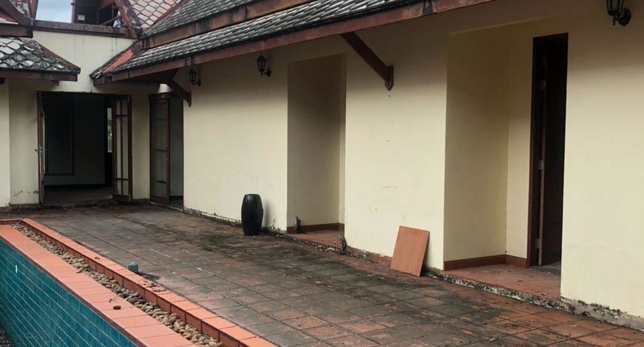 For sale 5 bedrooms house in Thalang, Phuket