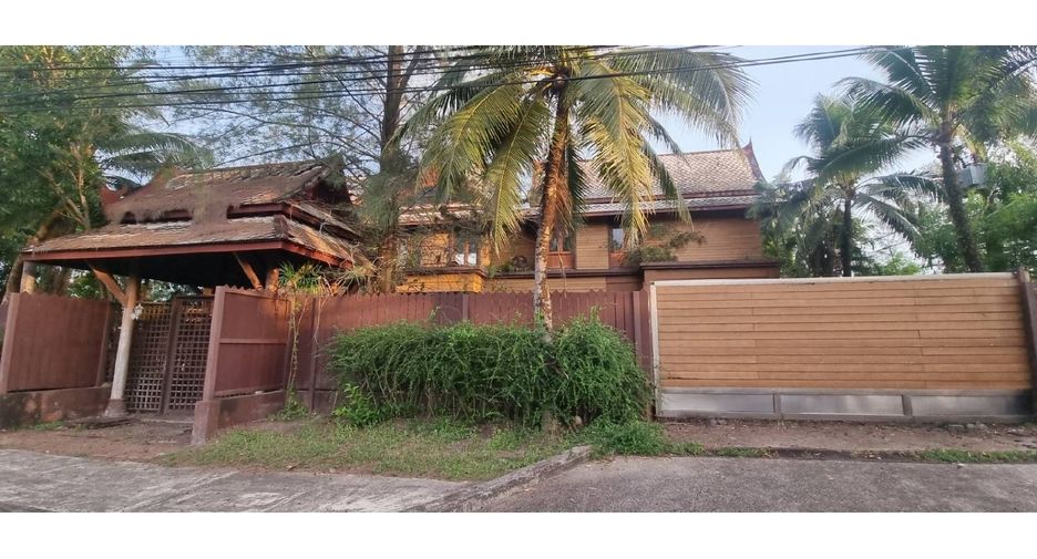 For sale 5 bedrooms house in Thalang, Phuket