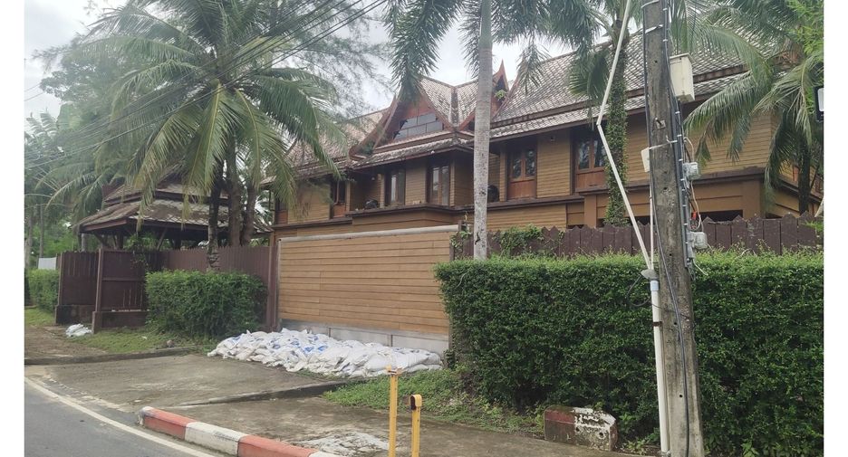 For sale 5 bedrooms house in Thalang, Phuket