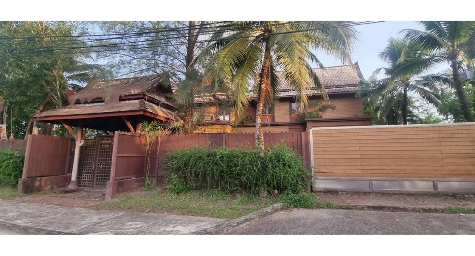 For sale 5 bedrooms house in Thalang, Phuket