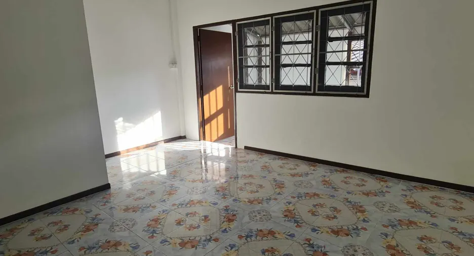 For sale 2 ベッドルーム house in Mueang Surin, Surin