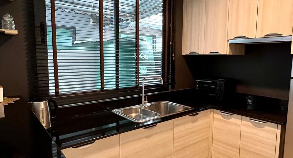 For rent 3 bedrooms townhouse in Thalang, Phuket