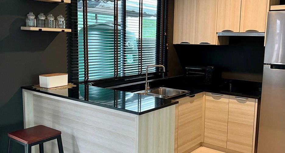For rent 3 bedrooms townhouse in Thalang, Phuket