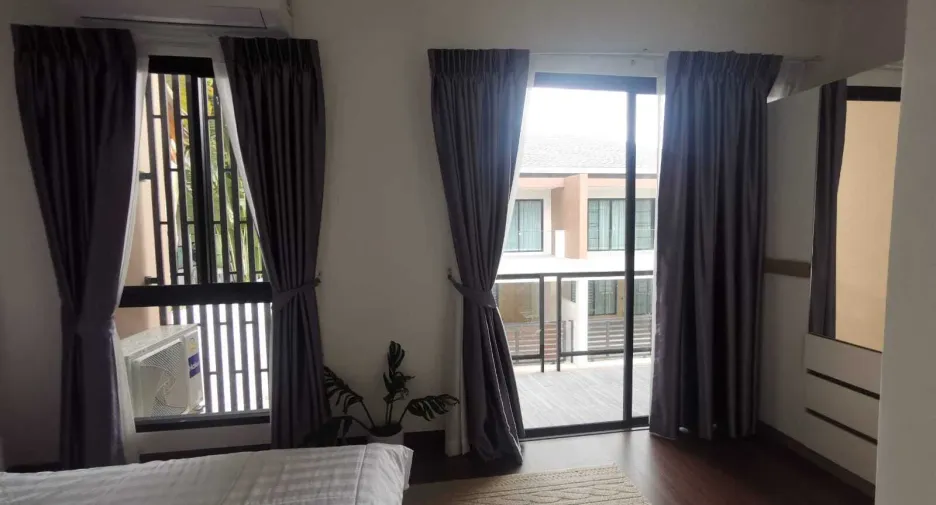 For rent 2 bedrooms townhouse in Thalang, Phuket