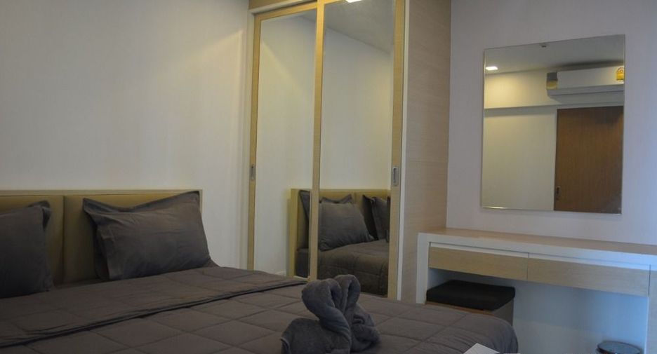 For sale 3 bedrooms condo in Si Racha, Chonburi