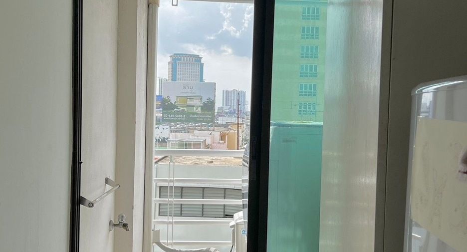 For sale 2 bedrooms condo in Bang Phlat, Bangkok