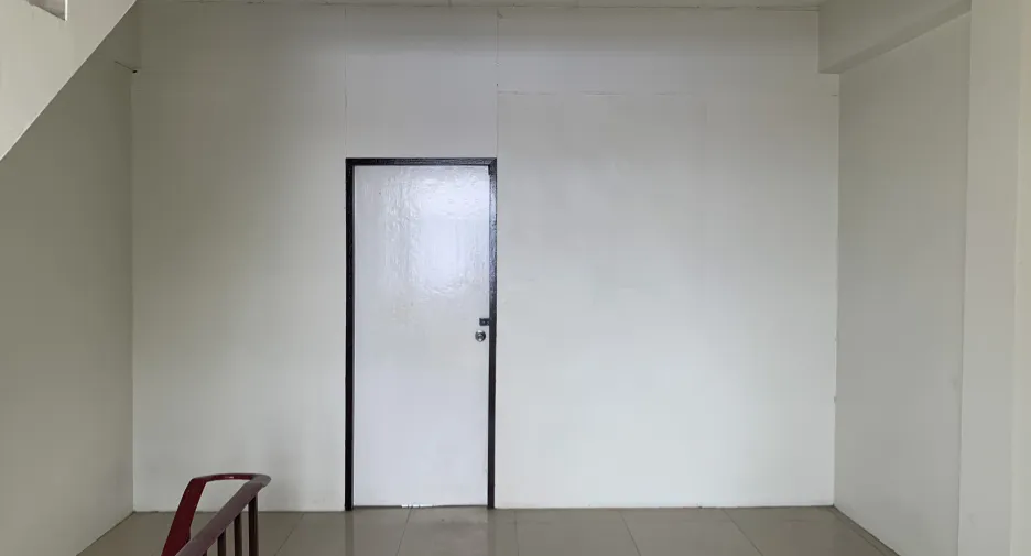 Gewerbefläche zur Miete mit 2 Zimmer in Lam Luk Ka, Pathum Thani