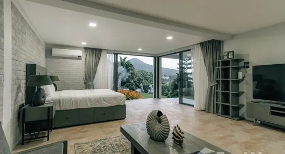 For sale 6 bedrooms villa in Kathu, Phuket