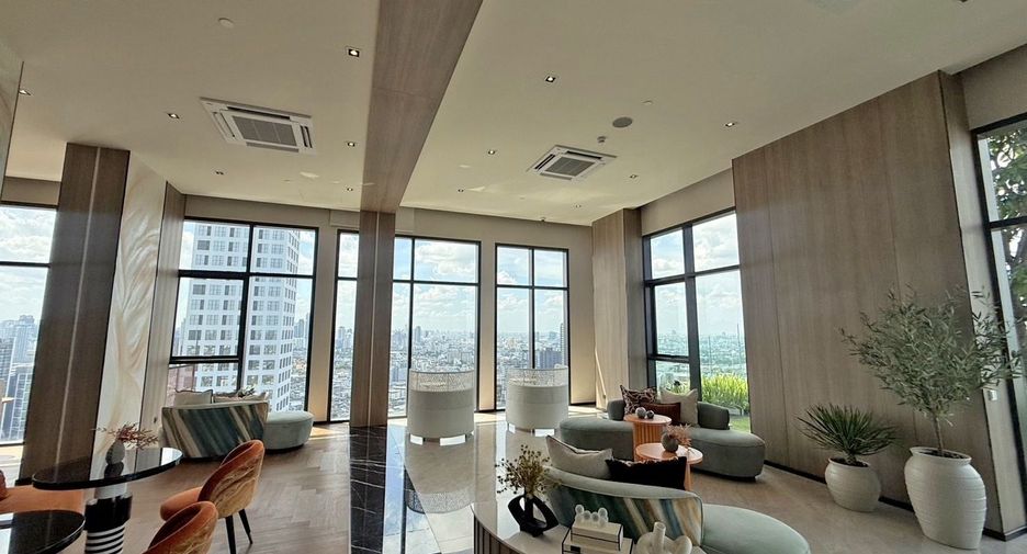 For sale 2 bedrooms condo in Phra Khanong, Bangkok
