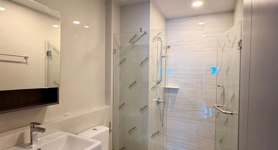 For sale 2 bedrooms condo in Phra Khanong, Bangkok
