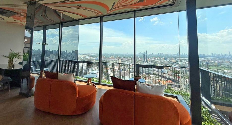For sale 2 bedrooms condo in Phra Khanong, Bangkok