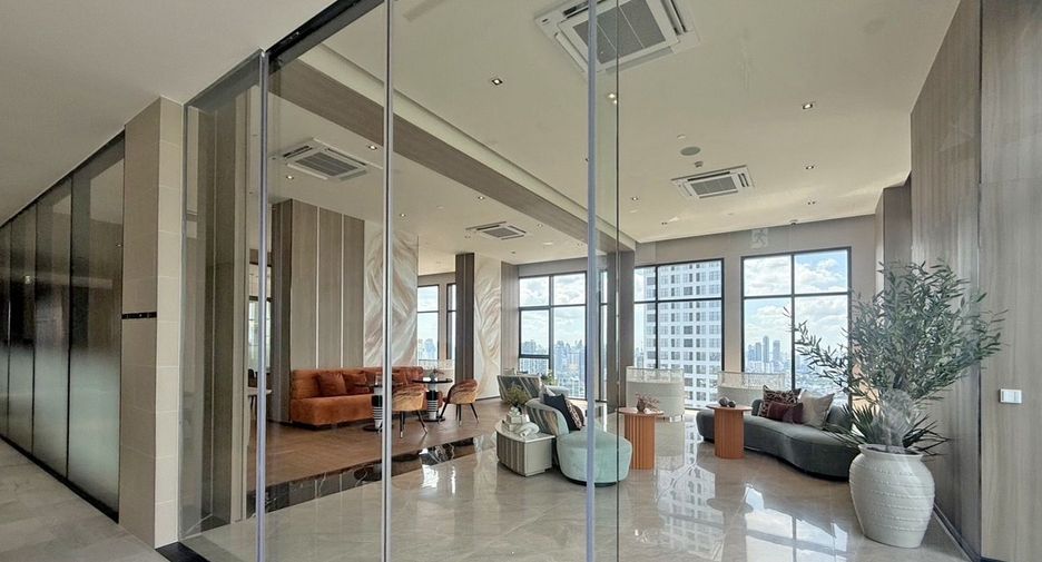 For sale 2 bedrooms condo in Phra Khanong, Bangkok