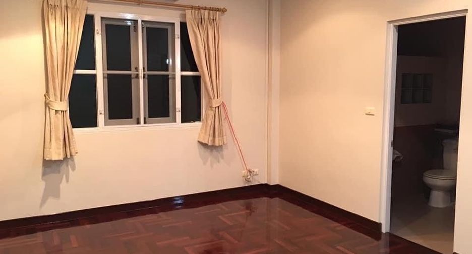 For sale 3 bedrooms house in Min Buri, Bangkok