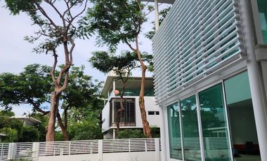 Haus zum Kauf mit 5 Zimmer in Bang Na, Bangkok