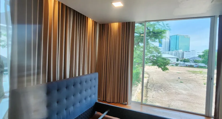 Haus zum Kauf mit 5 Zimmer in Bang Na, Bangkok