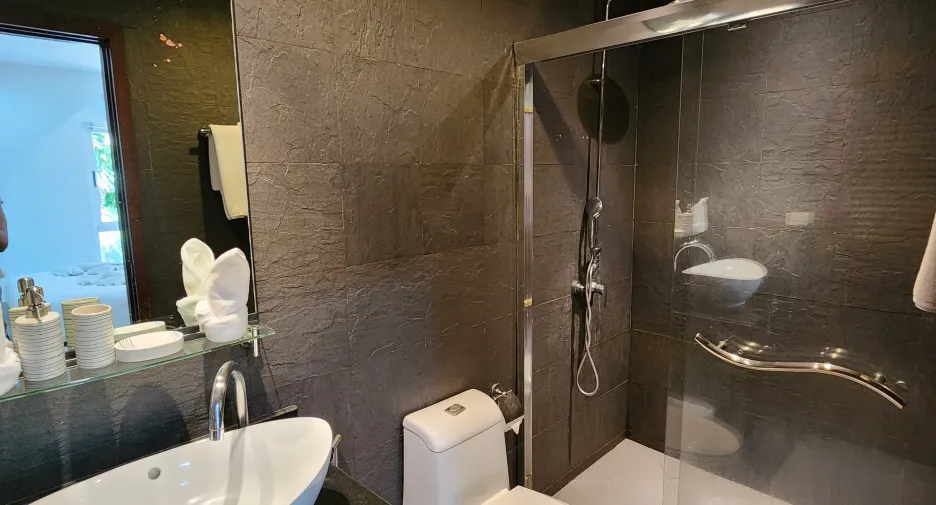 For sale 3 bedrooms apartment in Mueang Phuket, Phuket
