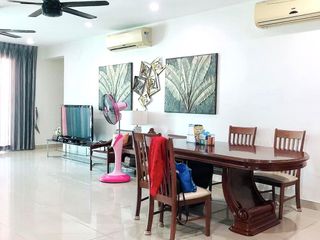 For sale 3 bedrooms condo in Yan Nawa, Bangkok