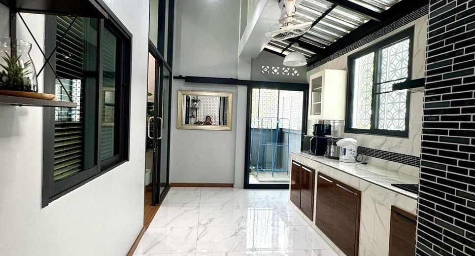 For rent 3 bedrooms house in Mueang Phuket, Phuket