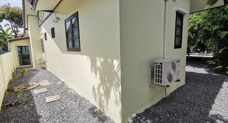 For sale 4 bedrooms house in Min Buri, Bangkok