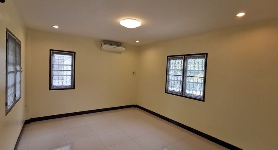 For sale 4 bedrooms house in Min Buri, Bangkok