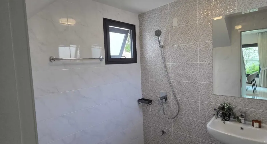 For rent 4 bedrooms house in Mueang Phuket, Phuket