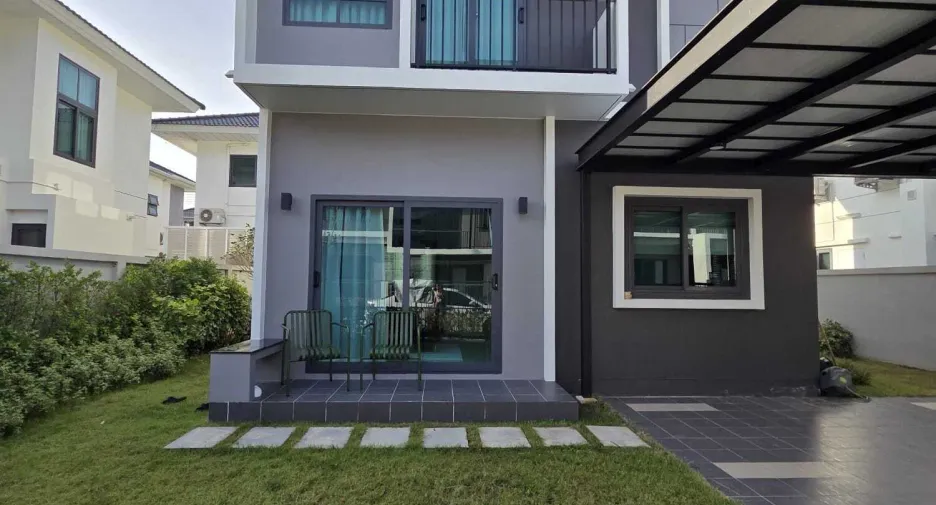 For rent 4 bedrooms house in Mueang Phuket, Phuket