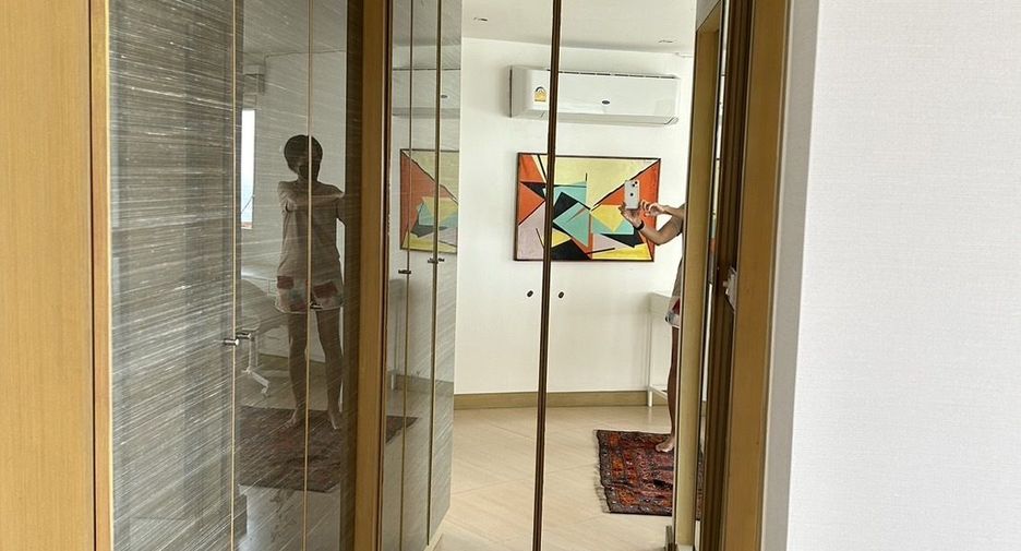 For sale 2 bedrooms condo in Yan Nawa, Bangkok
