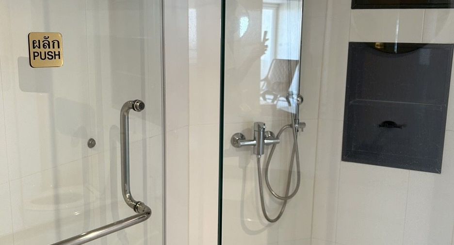 For sale 2 bedrooms condo in Yan Nawa, Bangkok