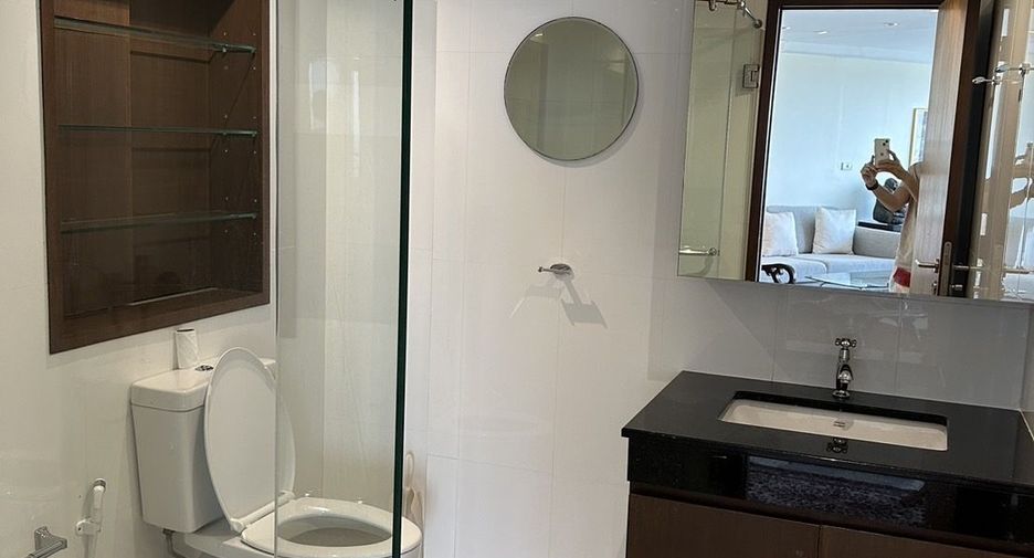 For sale 2 bedrooms condo in Yan Nawa, Bangkok