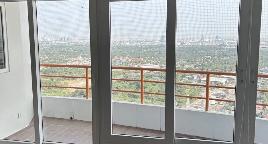 For sale 2 bedrooms condo in Yan Nawa, Bangkok
